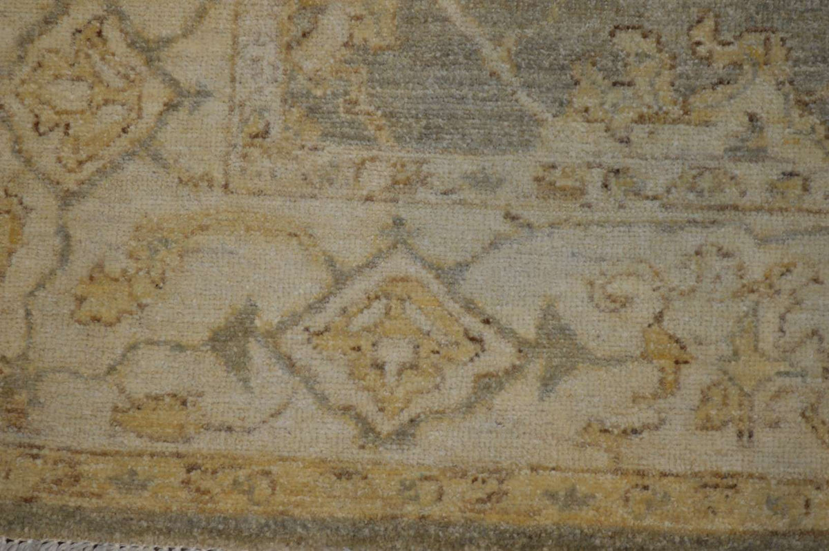 5' 0" x 6' 8" Pakistan Peshawar Rug image 2