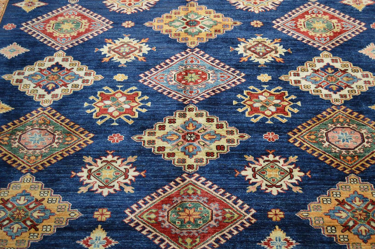 8' 10" x 11' 5" Pakistan Kazak Rug image 11