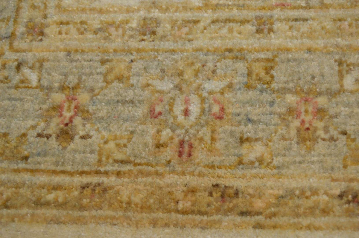3' 1" x 5' 0" Pakistan Peshawar Rug image 4