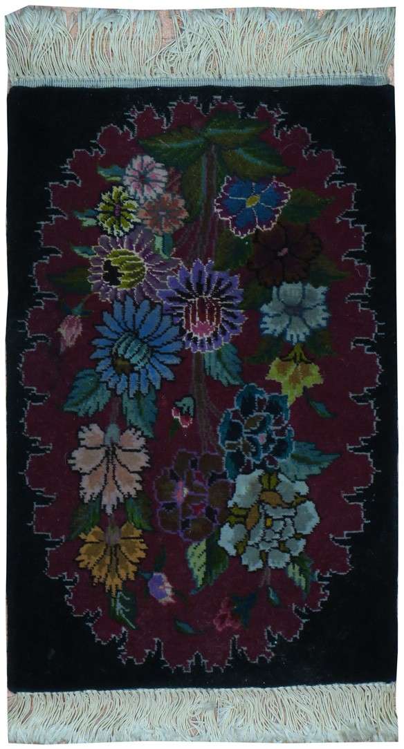 0' 8" x 1' 6" Persian Tebriz Rug image 0