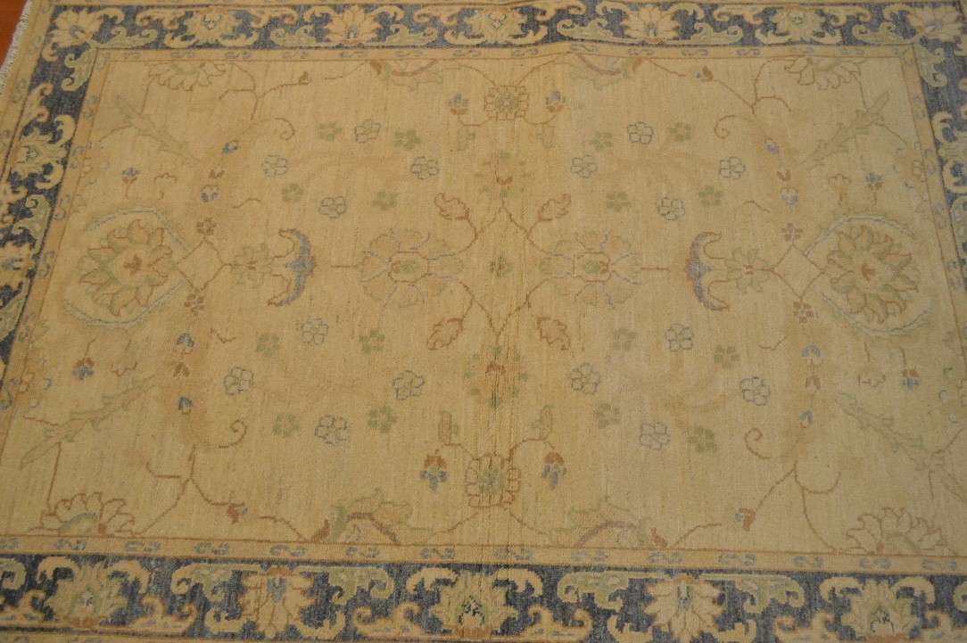 4' 0" x 5' 9" Pakistan Peshawar Rug image 7