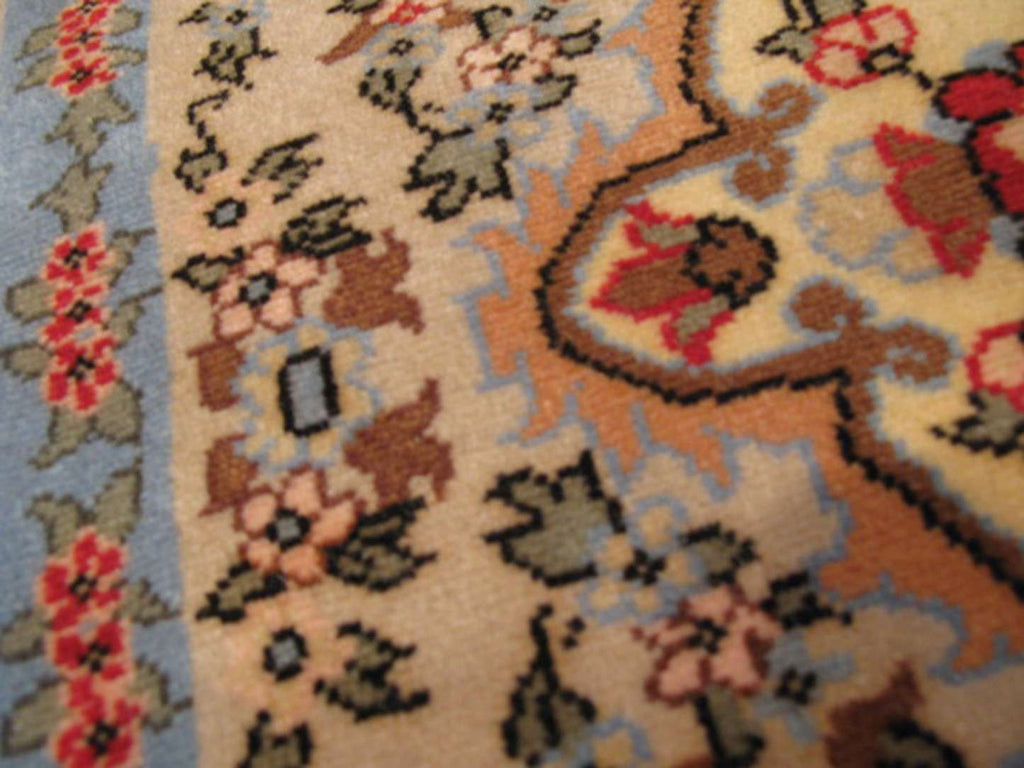 1' 8" x 2' 0" Persian Varamin Rug image 9