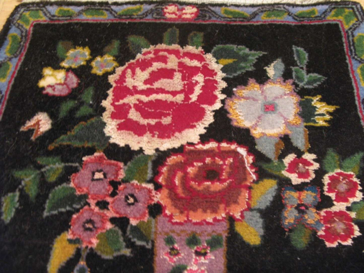 1' 0" x 1' 3" Persian Tebriz Rug image 4