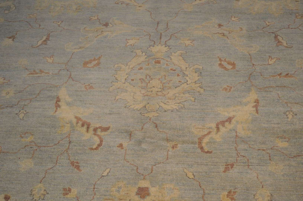 9' 10" x 13' 9" Pakistan Peshawar Rug image 6