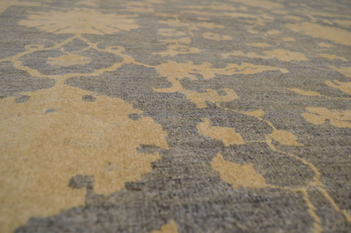 8' 2" x 9' 7" Pakistan Peshawar Rug image 9