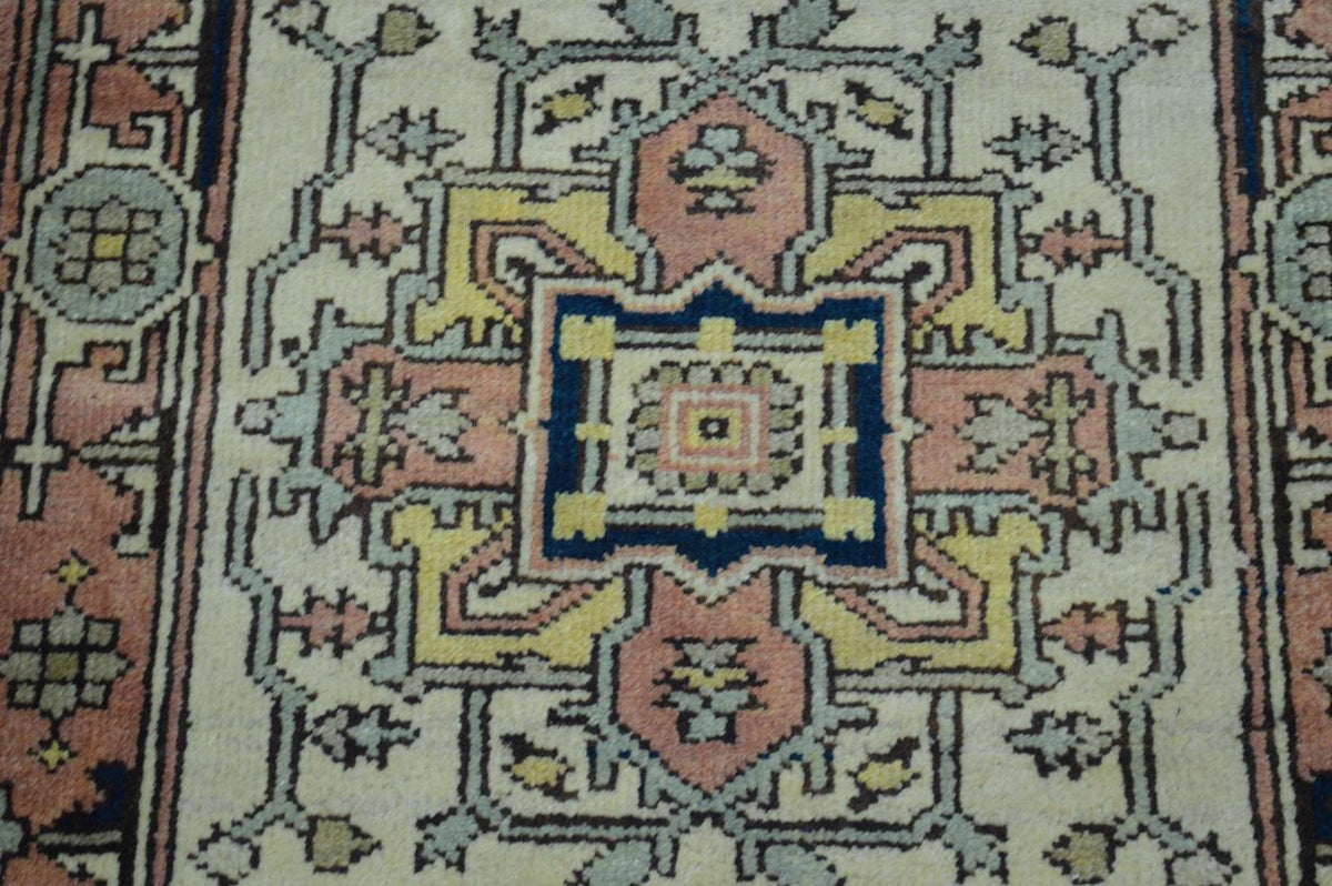 2' 5" x 8' 2" India Serapi Rug image 7