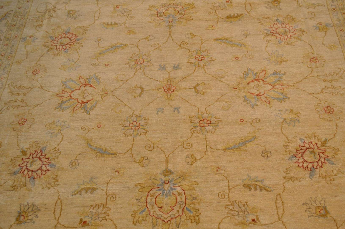 8' 1" x 9' 7" Pakistan Peshawar Rug image 4