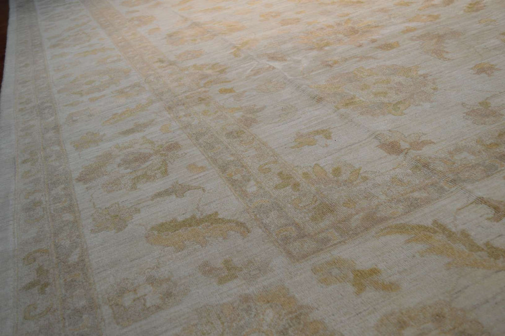 12' 0" x 17' 6" Pakistan Peshawar Rug image 2