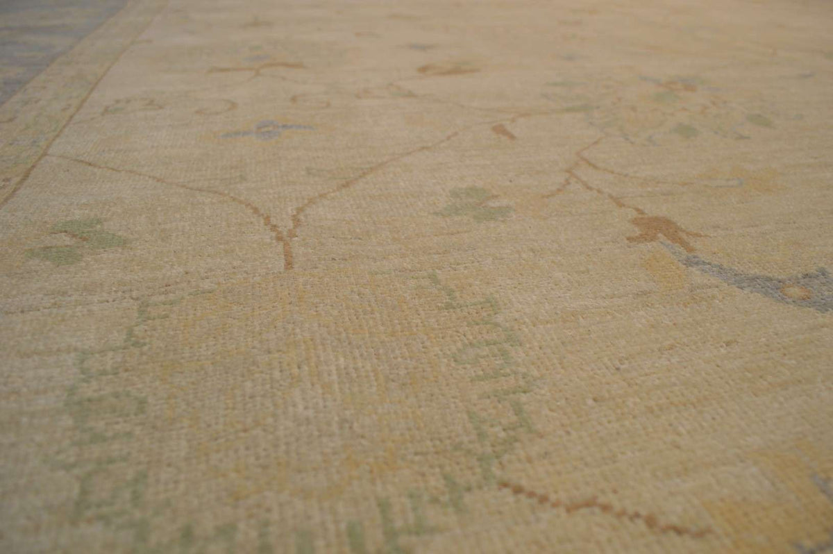 9' 2" x 11' 9" Pakistan Peshawar Rug image 5