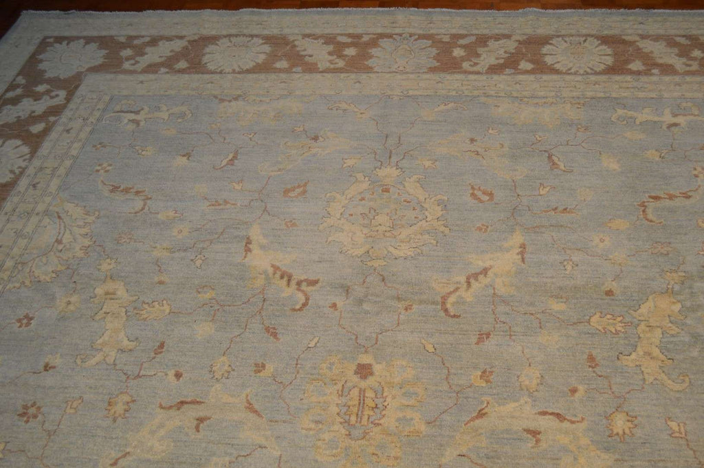 9' 10" x 13' 9" Pakistan Peshawar Rug image 7