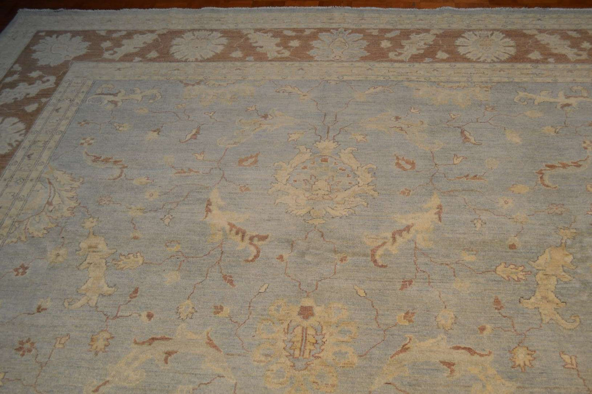 9' 10" x 13' 9" Pakistan Peshawar Rug image 7