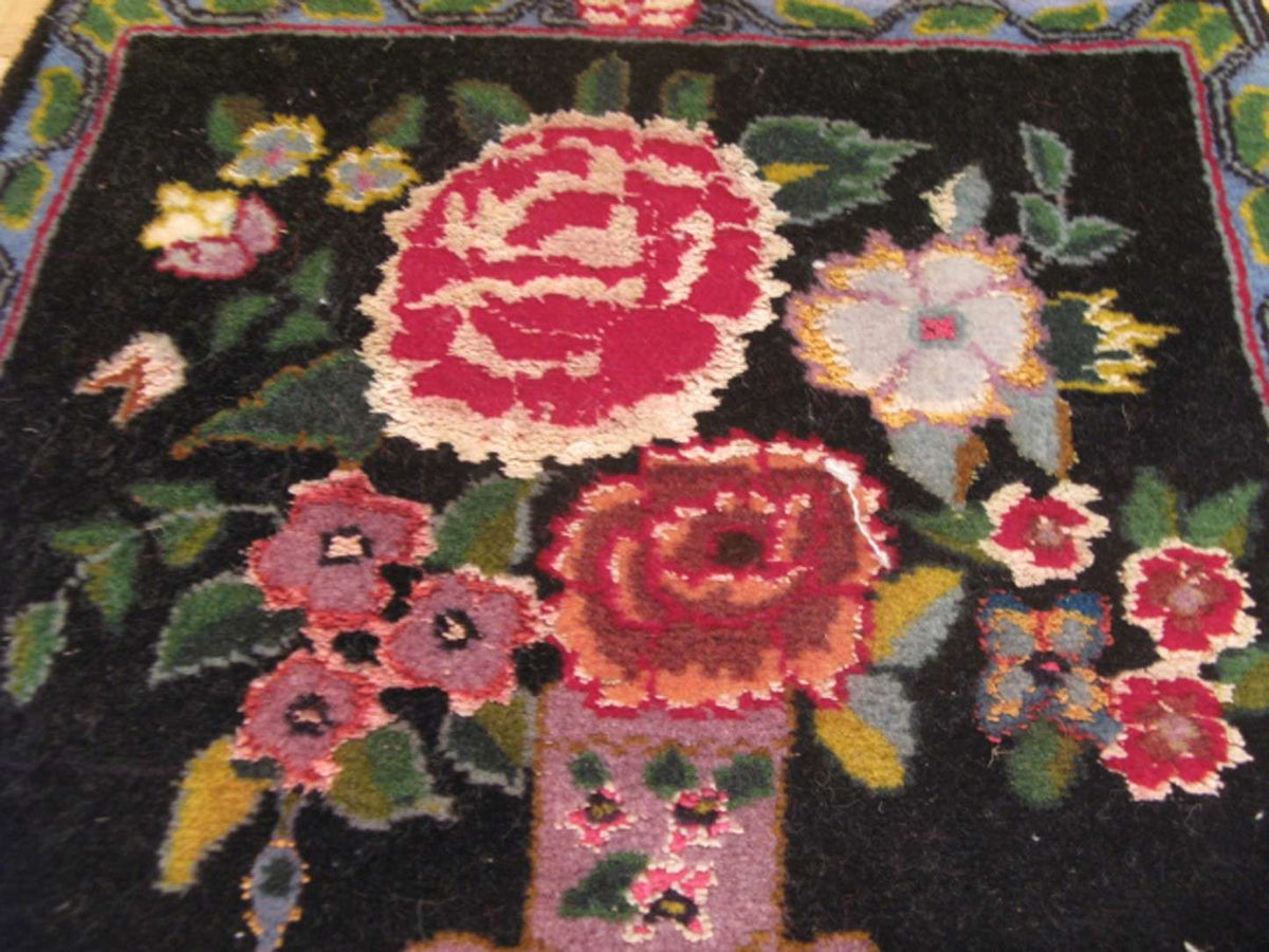 1' 0" x 1' 3" Persian Tebriz Rug image 5