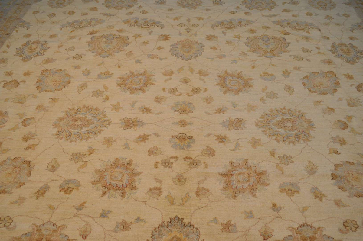 11' 10" x 15' 2" Pakistan Peshawar Rug image 3
