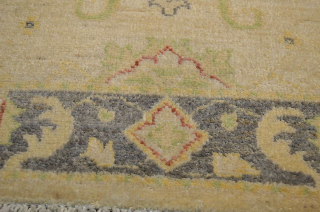 3' 0" x 4' 10" Pakistan Peshawar Rug image 7
