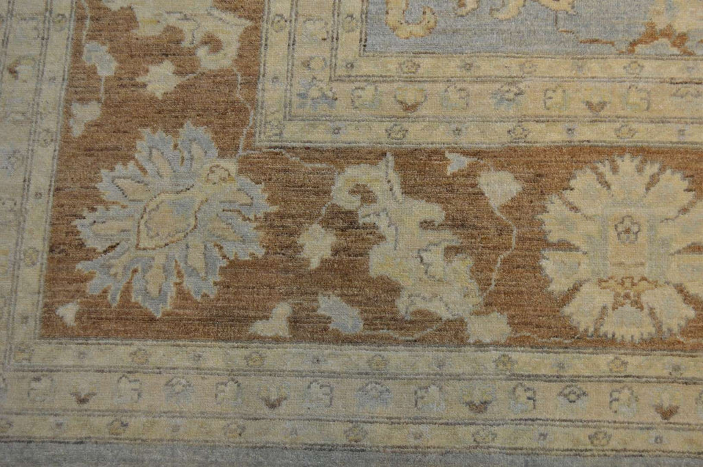 9' 10" x 13' 9" Pakistan Peshawar Rug image 3