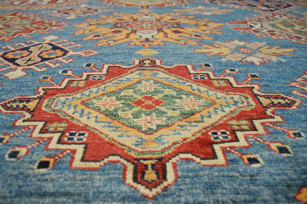 10' 2" x 13' 9" Pakistan Kazak Rug image 6