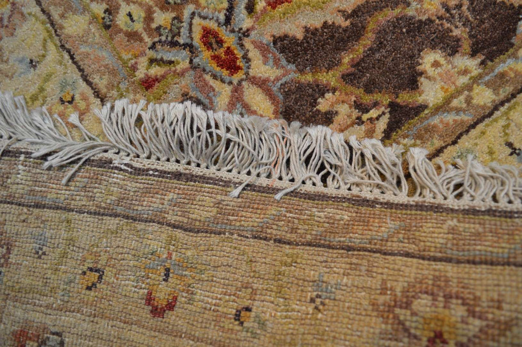 7' 6" x 8' 4" India Sultanabad Square Rug image 12