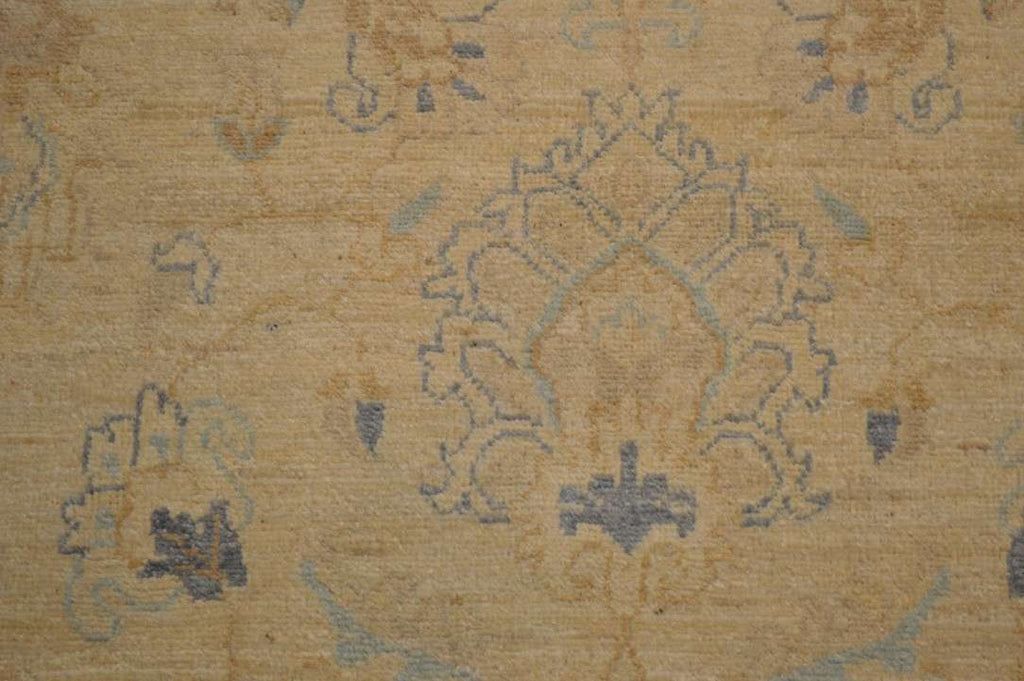 3' 9" x 6' 1" Pakistan Peshawar Rug image 7