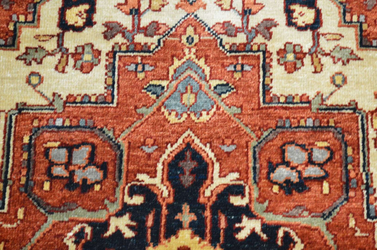 3' 10" x 6' 0" Pakistan Serapi Rug image 3