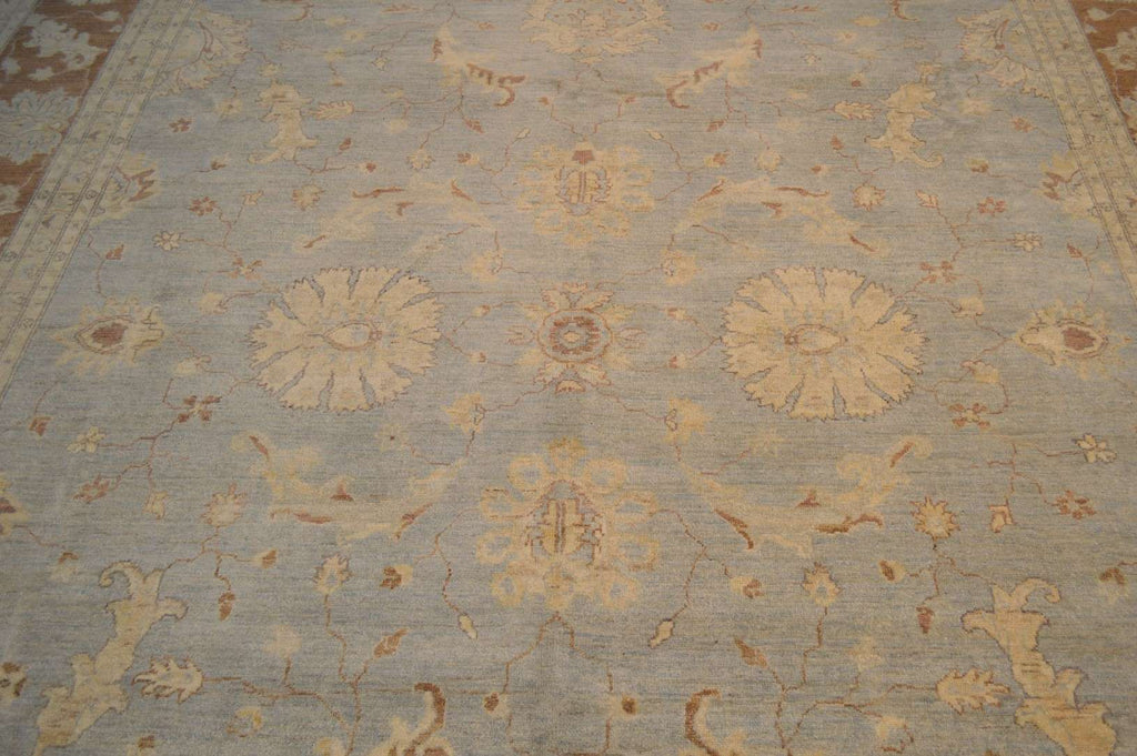 9' 10" x 13' 9" Pakistan Peshawar Rug image 2