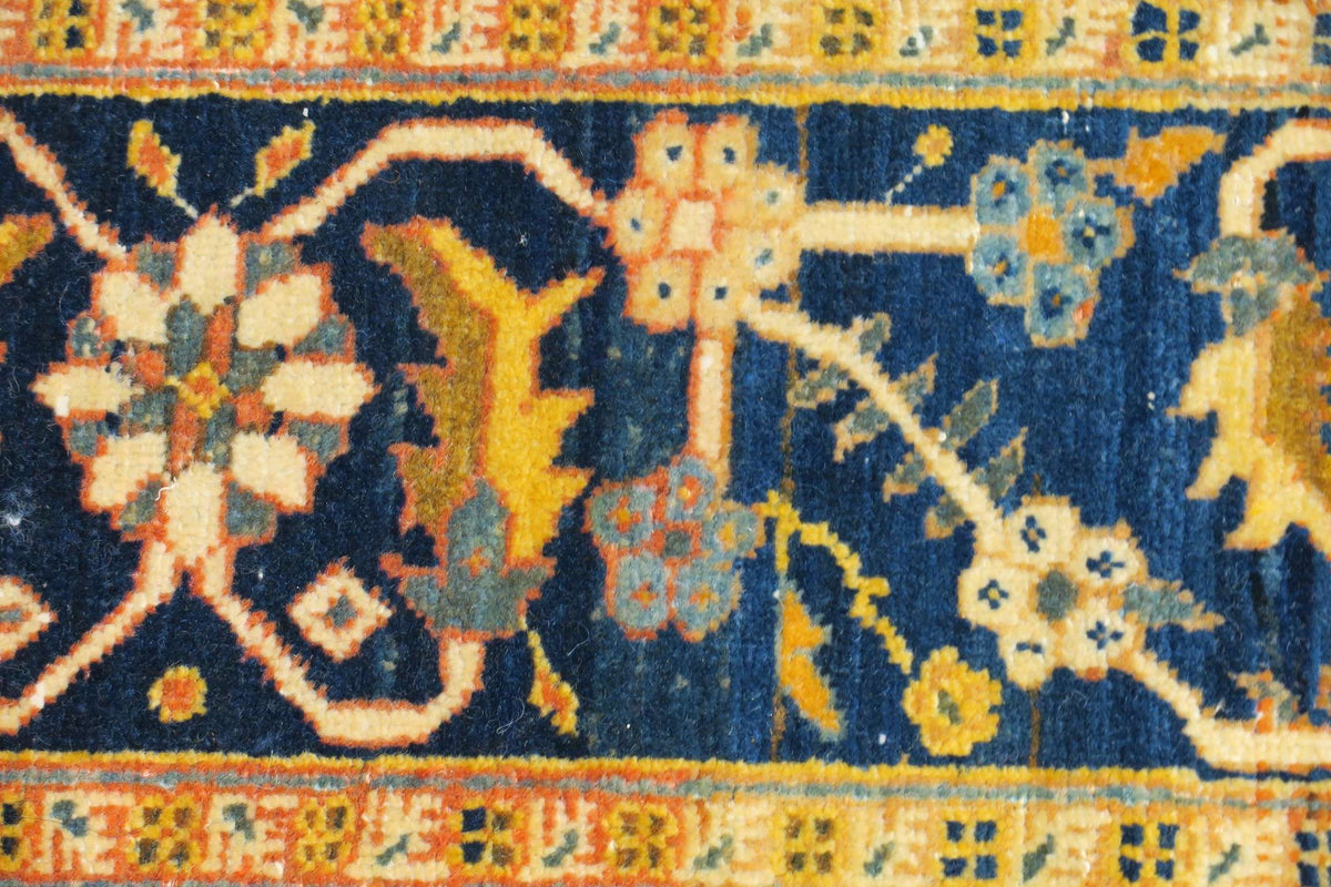 3'9'' x 5'4'' Persian Tabriz Rug image 8