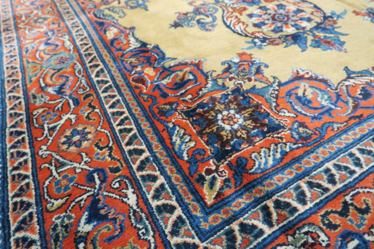 4'6'' x 6'7'' Persian Ardabil Rug image 6