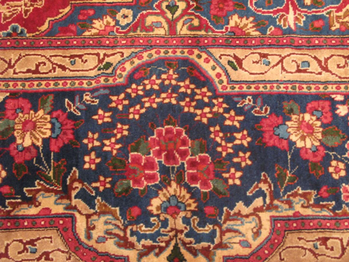 10' 0" x 13' 1" Persian Yaazd Rug image 2