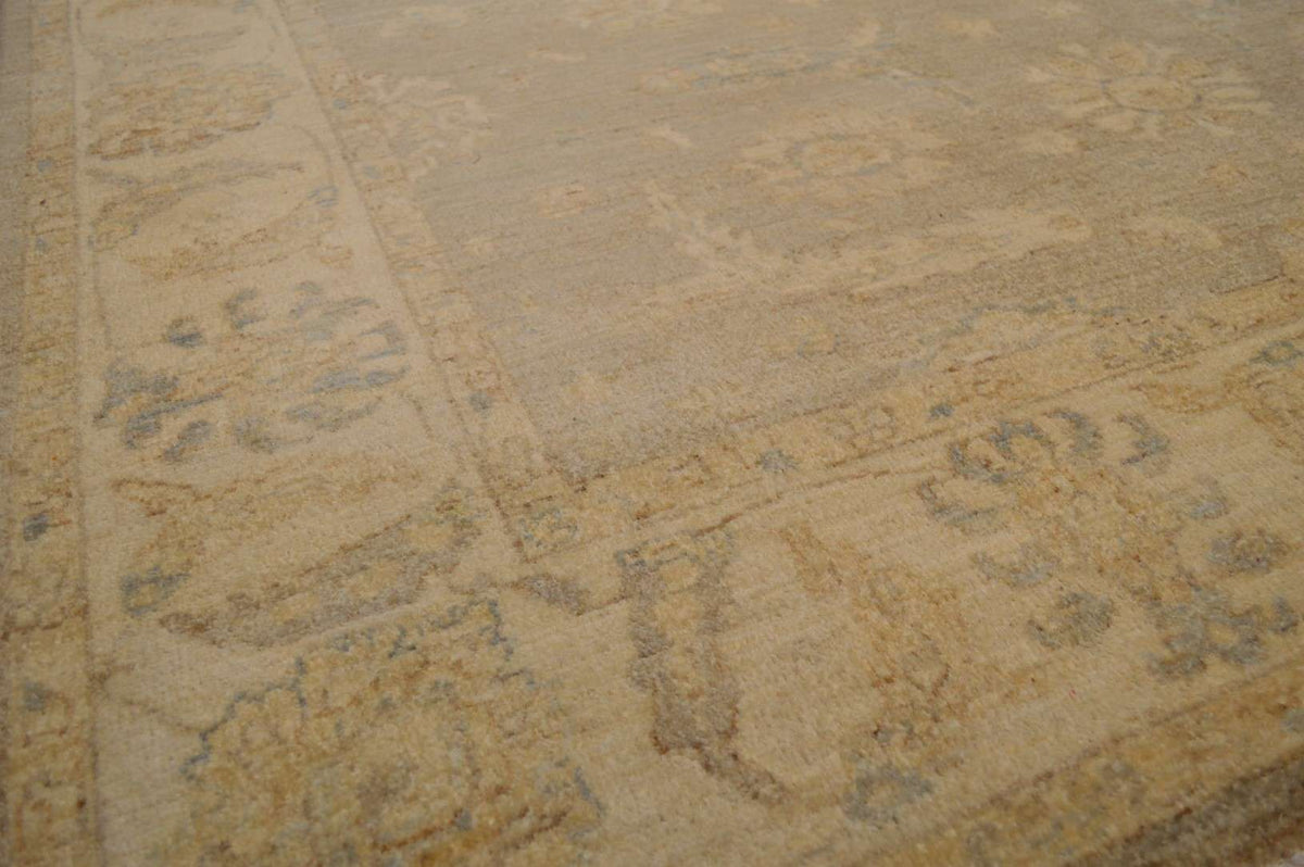 6' 0" x 8' 8" Pakistan Peshawar Rug image 5