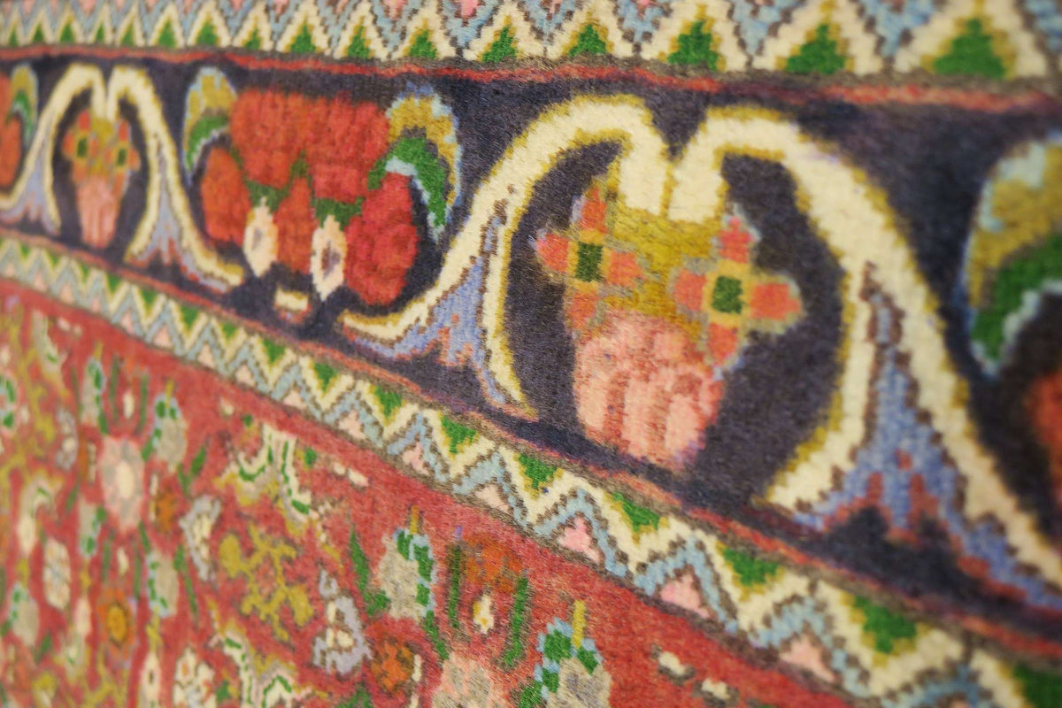 3'3'' x 5'2'' Persian Bijar Rug image 3