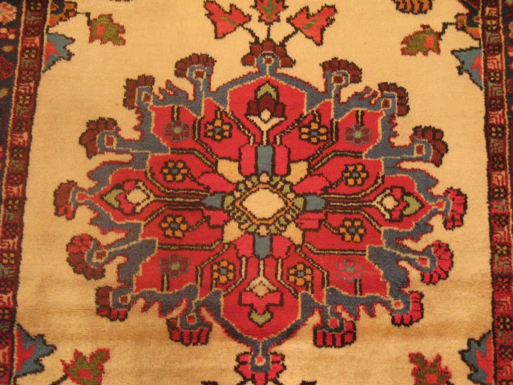 3' 1" x 4' 4" Persian Tafresh Rug image 8