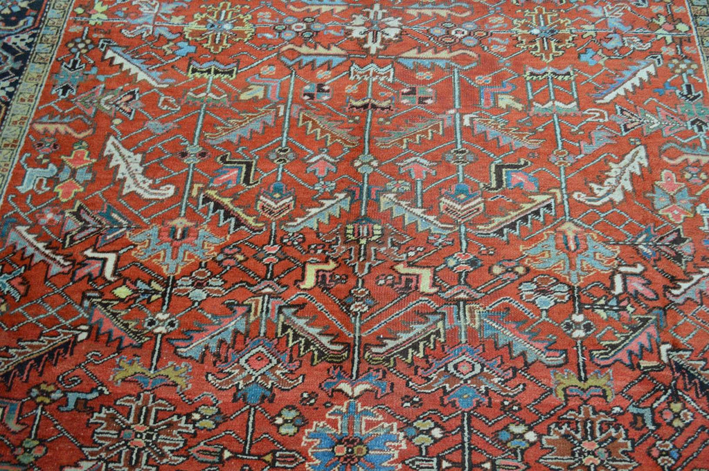 8' 4" x 11' 6" Persian Heriz Rug image 9