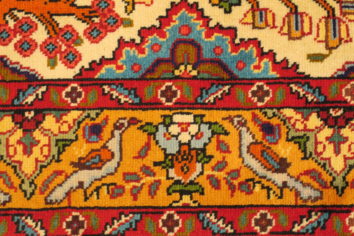3'2'' x 4'7'' Persian Tabriz Rug