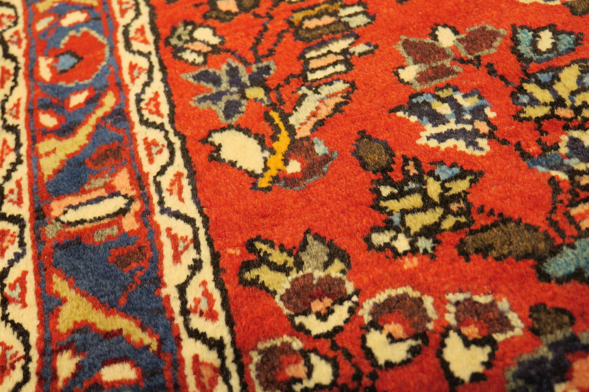 1'7'' x 3'4'' Persian Saroogh Rug