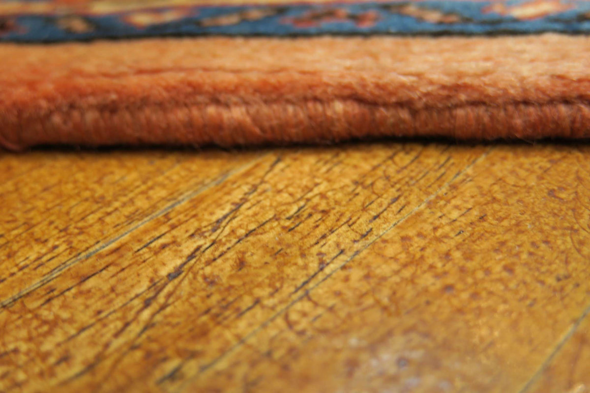 3'3'' x 3'6'' Persian Sarouk Rug