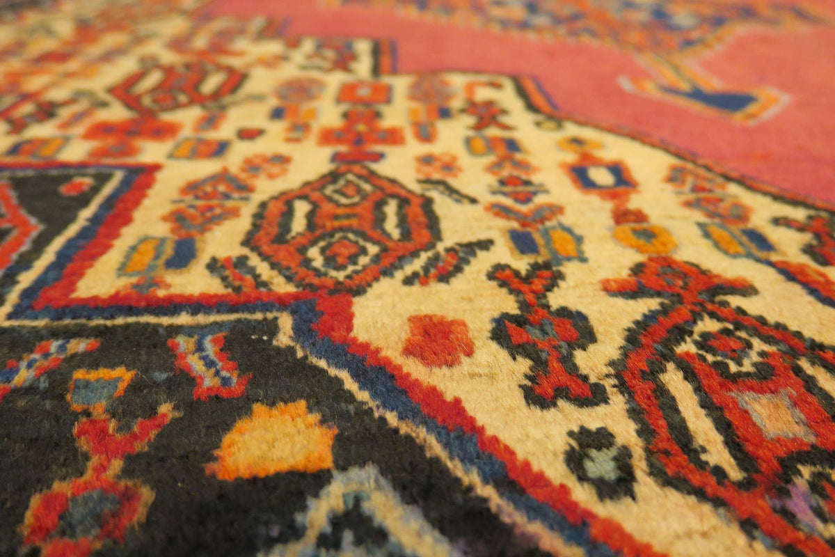4'1'' x 5'2'' Persian Sanandaj Rug