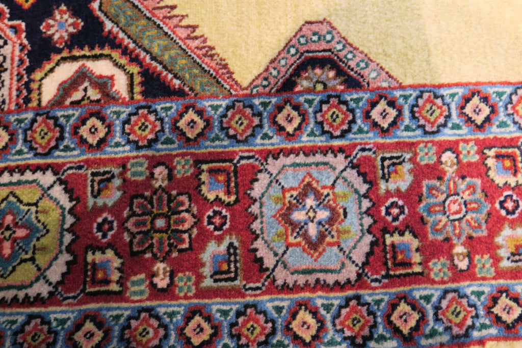 3'2'' x 4'6'' Persian Tabriz Rug