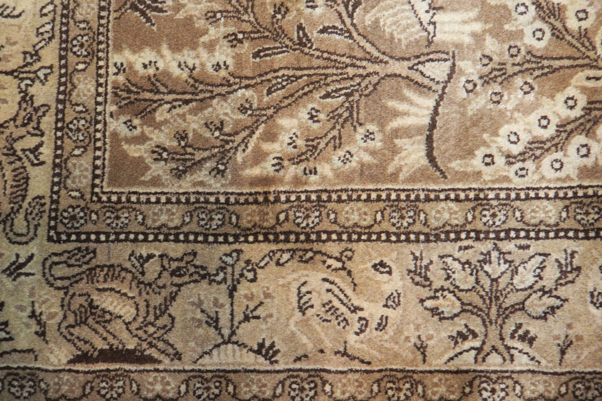 3'5'' x 5'4'' Persian Qoumsheh Rug