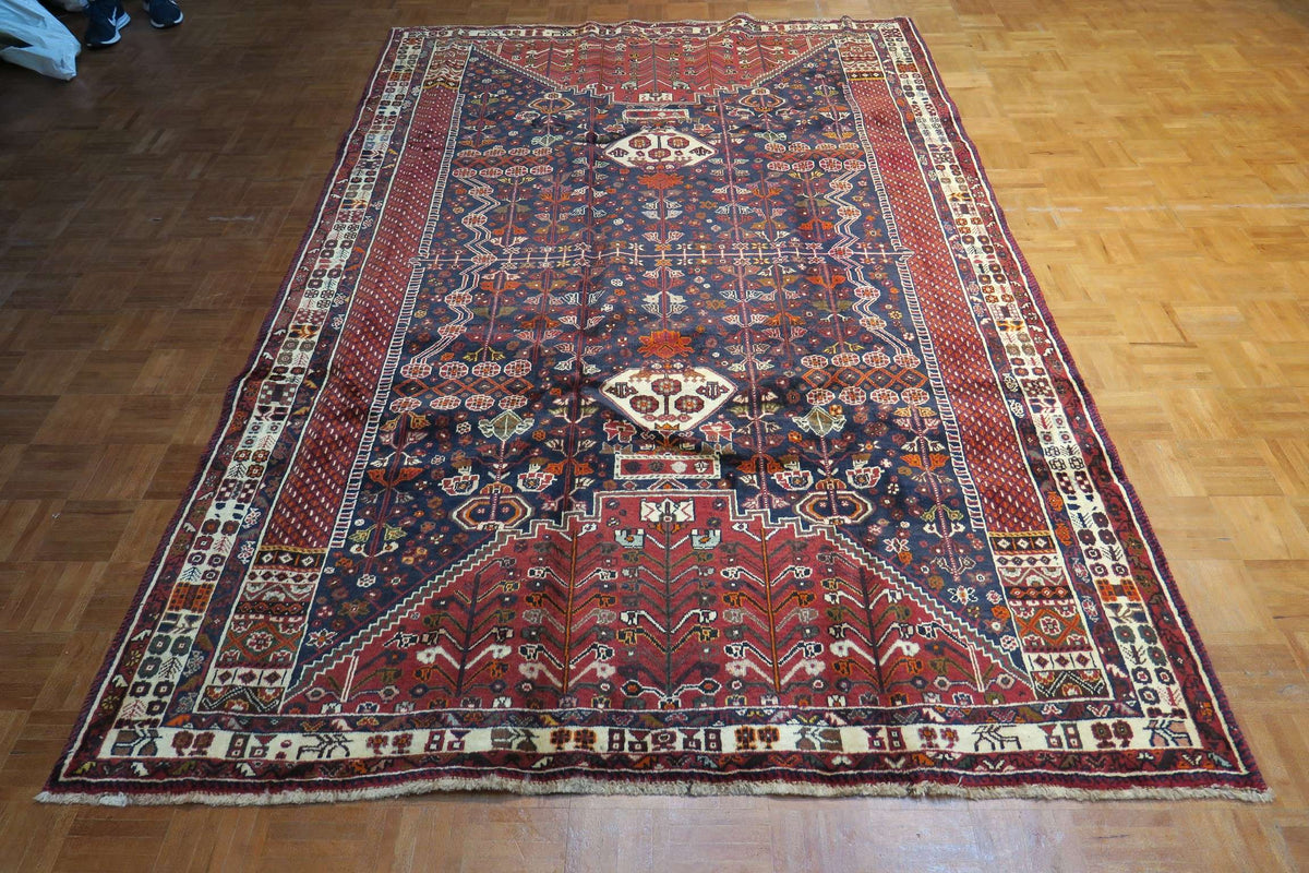 6'4'' x 9'3'' Persian Shiraz Rug