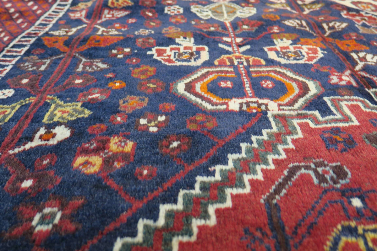 6'4'' x 9'3'' Persian Shiraz Rug
