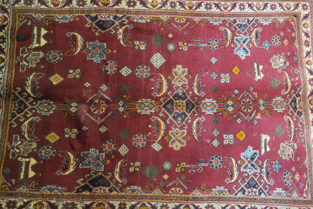 3'4'' x 4'10'' Persian Shiraz Rug