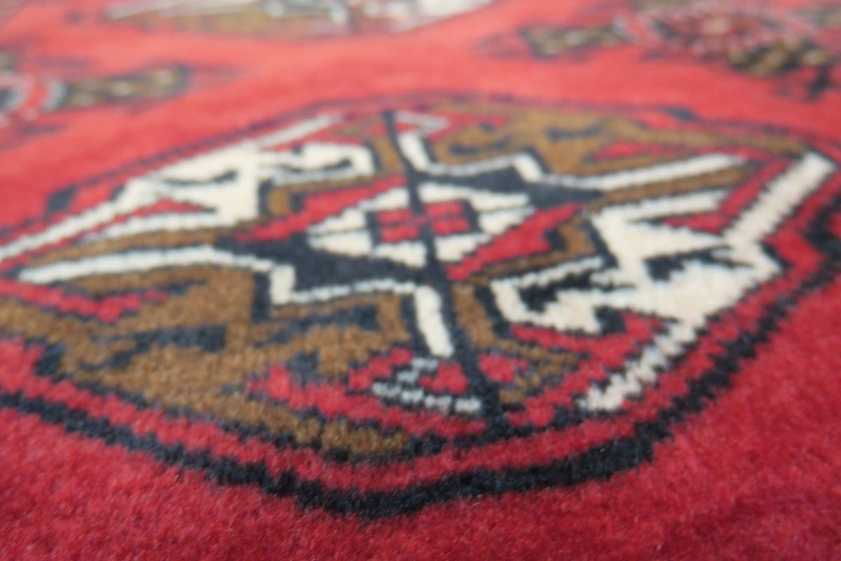 3'2'' x 4'8'' Persian Turkmen Rug