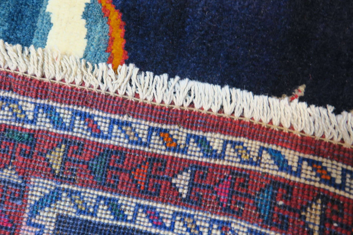 3'5'' x 5'7'' Persian Shiraz Rug