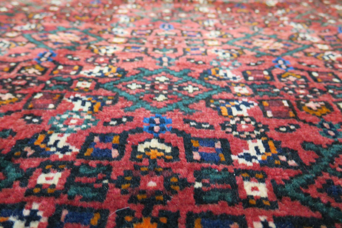 6'9'' x 10'4'' Persian Hamadan Rug