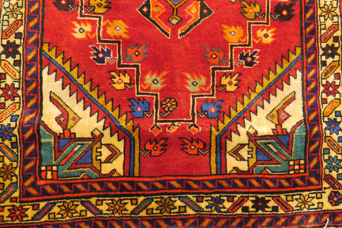 2'8'' x 10'0'' Persian Ardabil Rug