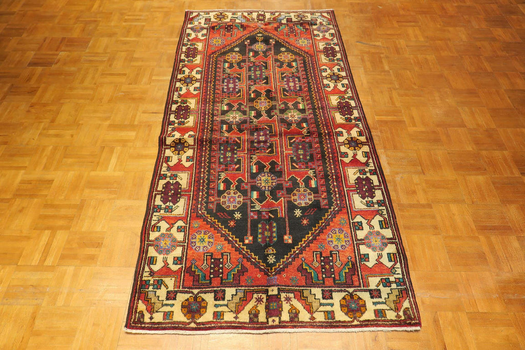 3'5'' x 6'9'' Persian Baluch Rug