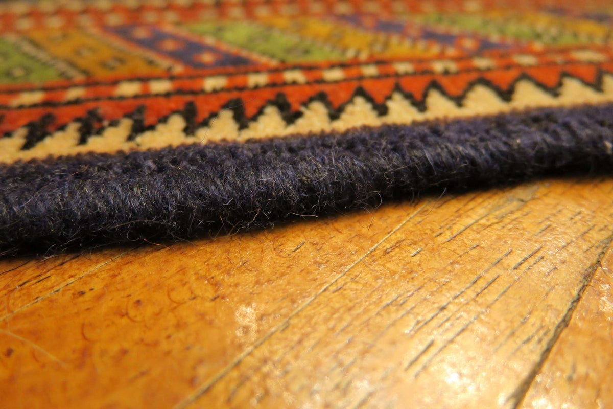 2'6'' x 3'6'' Persian Ardabil Rug