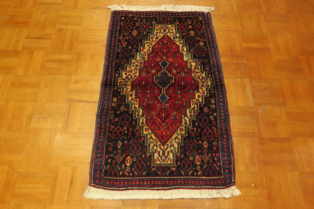 2'2'' x 3'2'' Persian Sanandaj Rug