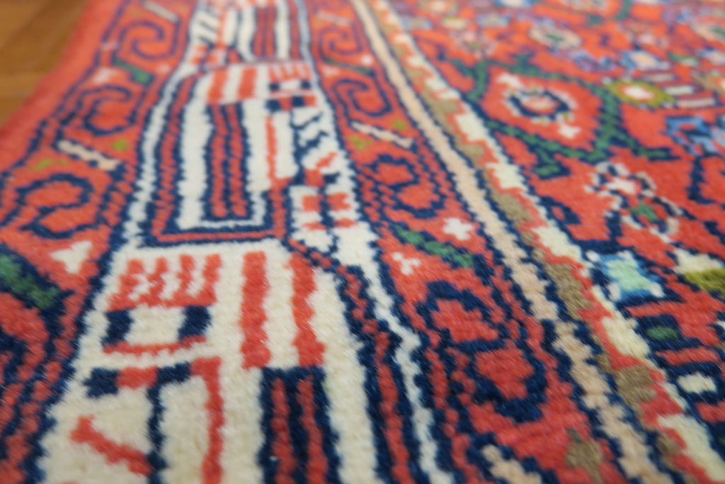 2'7'' x 9'8'' Persian Hamadan Rug