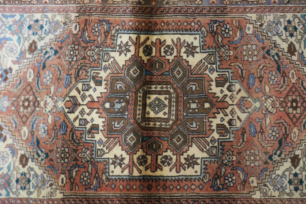 2'2'' x 3'6'' Persian Gholtogh Rug