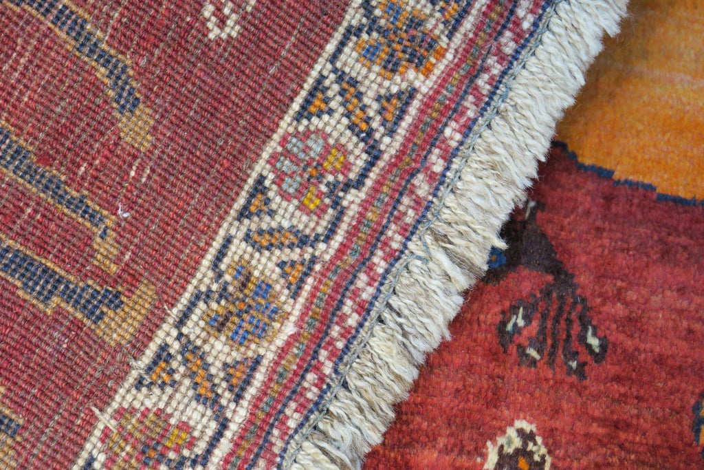 4'1'' x 6'7'' Persian Shiraz Rug